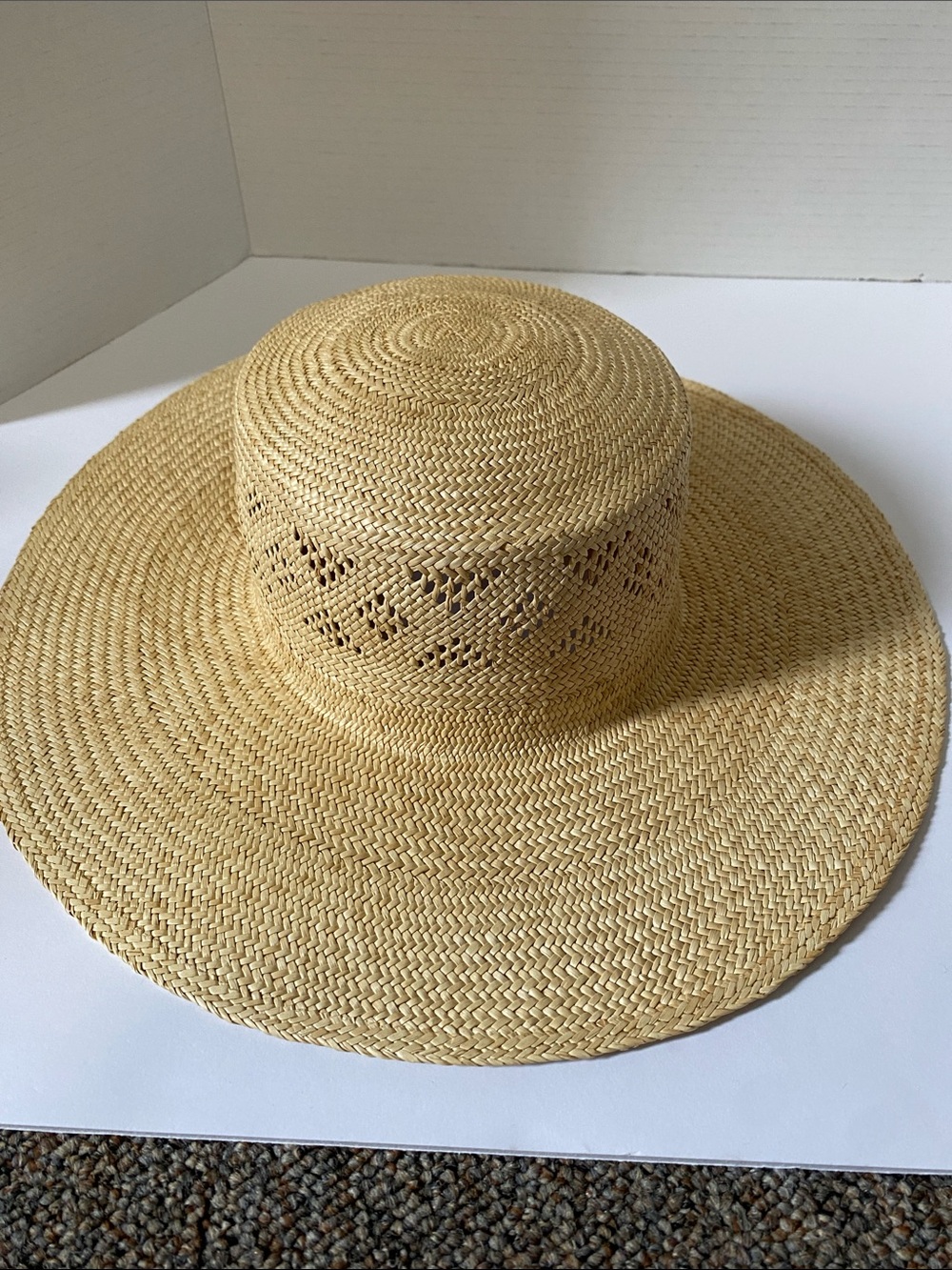Natural Straw Wide-Brim Sun Hat - Lightweight Summer Style